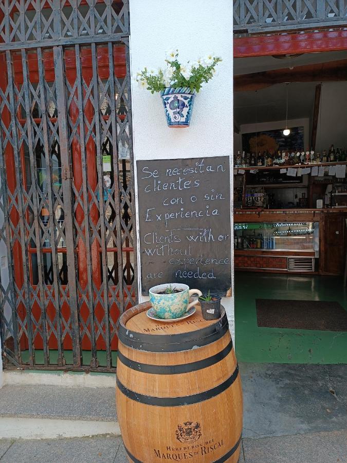 Pension Y Albergue Matias Locanda Sarria Εξωτερικό φωτογραφία