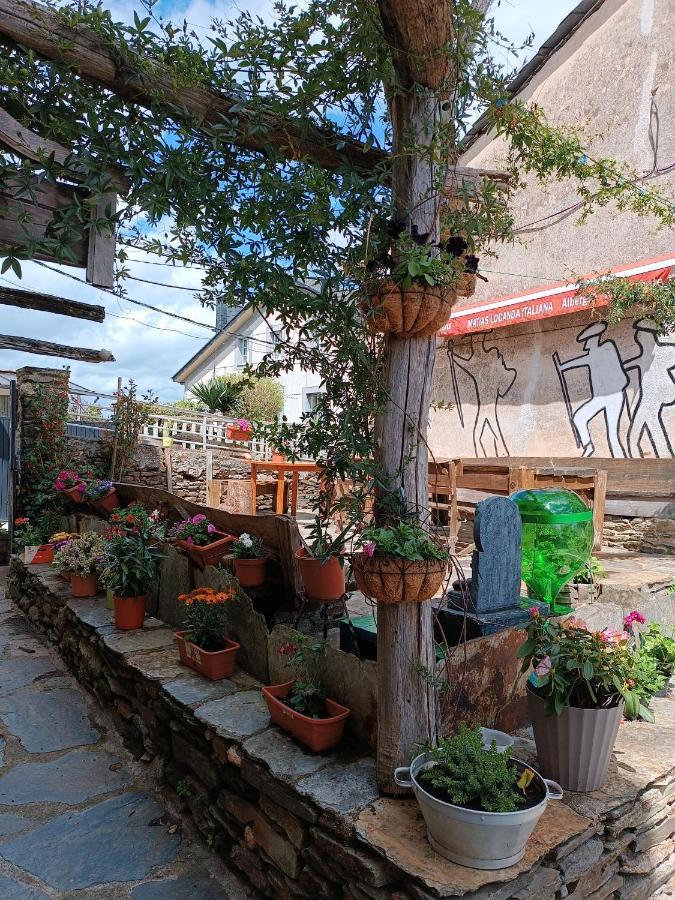 Pension Y Albergue Matias Locanda Sarria Εξωτερικό φωτογραφία